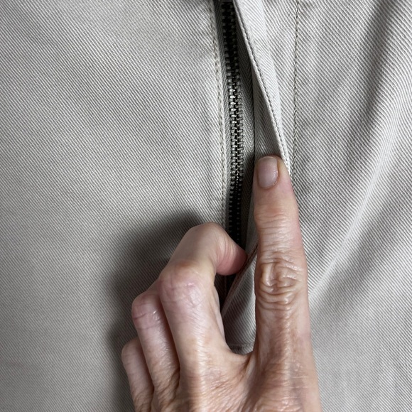 GAP Women's Size 4 Loose Khaki Pants In Moonstone Beige 100% Cotton Preppy - Picture 9 of 12